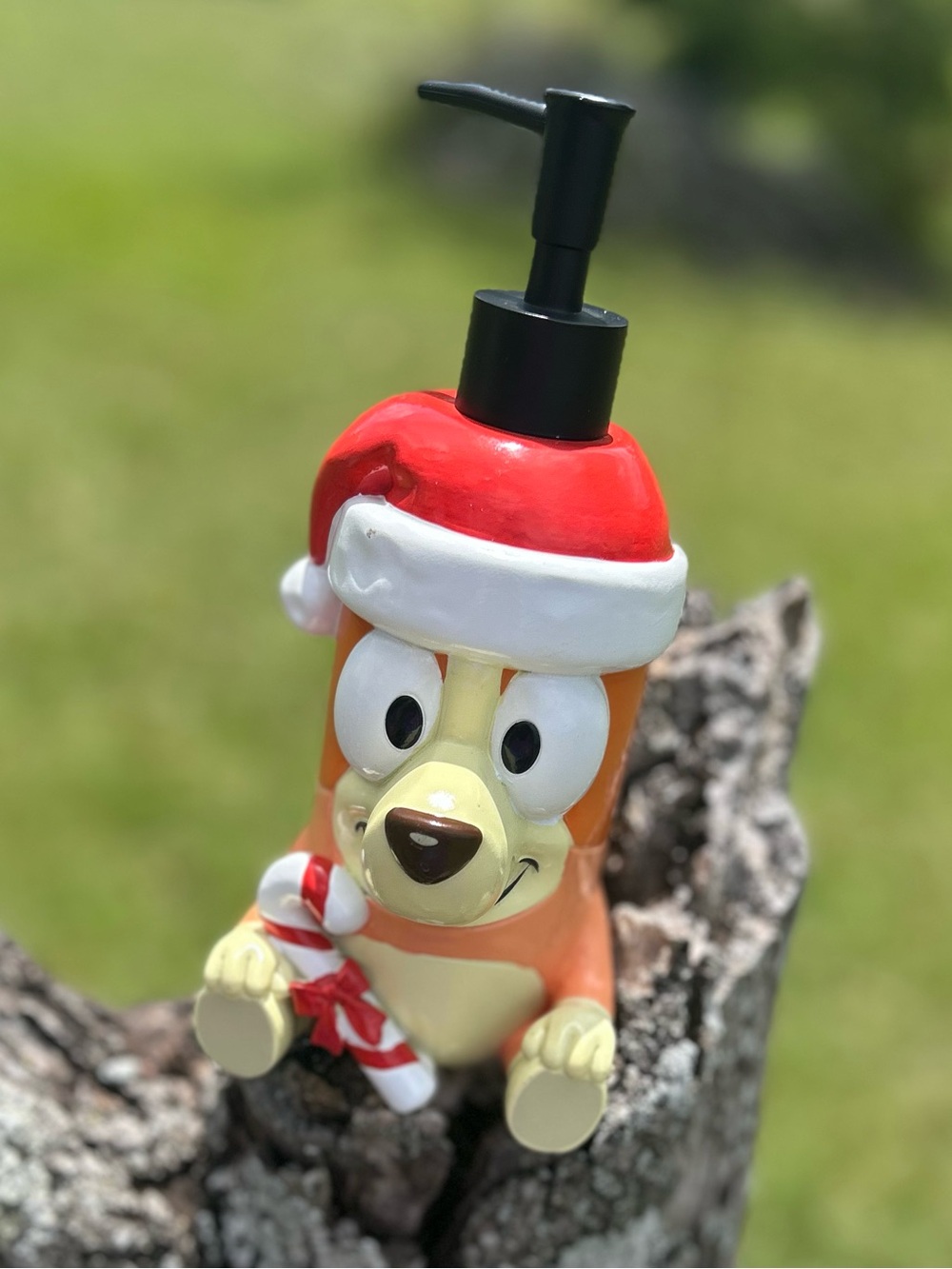 Festive Bingo Christmas Lotion Pump & Soap Dispenser – Santa Hat & Candy Cane